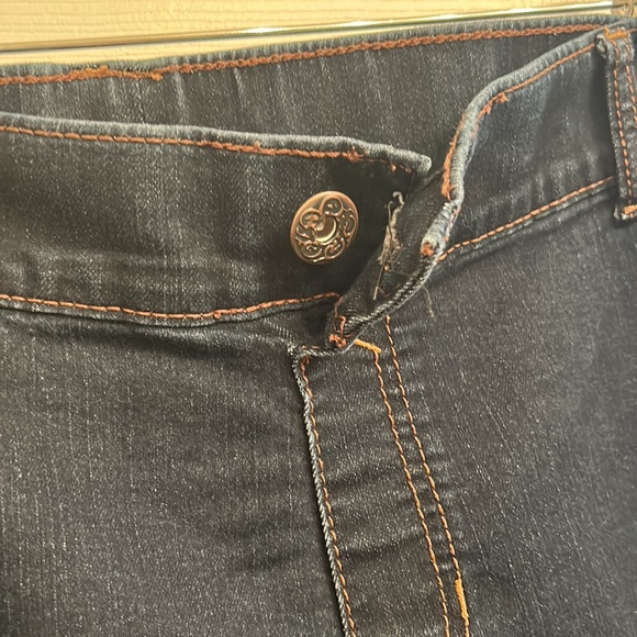 Lane Bryant Capri - Picture 3 of 5